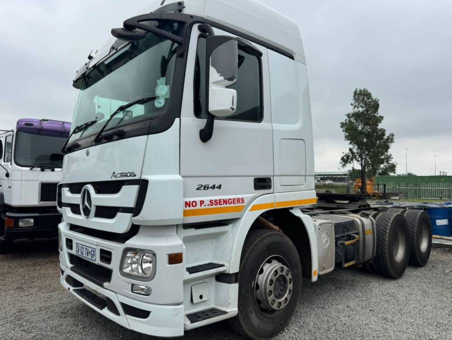 Mercedes Benz, 26-44 MP3, 6x4 Drive, Truck Tractor, Used, 2013