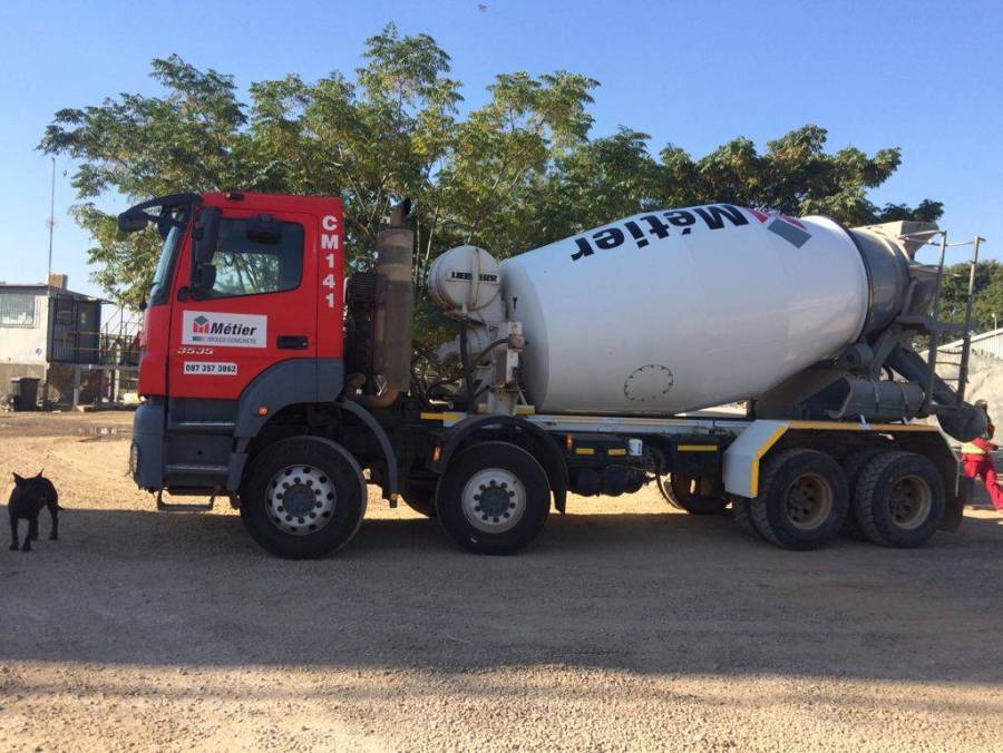 Mercedes Benz, Axor 8 Cube , 8x4 Drive, Concrete Mixer Truck, Used, 2015