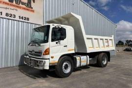 Hino, 1726 6 Cube, 4x2 Drive, Tipper Truck, Used, 2016