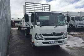 Hino, 300 814 Pony and Trailer, 4x2 Drive, Truck Trailer Combination, Used, 2020