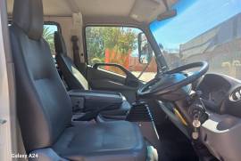 Hino, 915, 4x2 Drive, Dropside Truck, Used, 2017