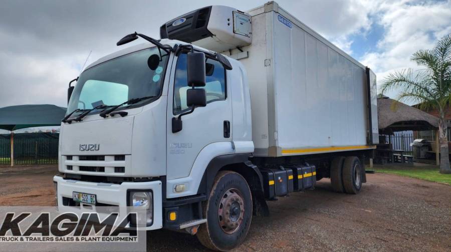 Isuzu, FTR 850 , 4x2 Drive, Refrigerated Truck, Used, 2014