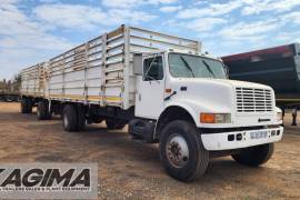 International, 4600 , Rigid, Cattle Body Truck, Used, 1991