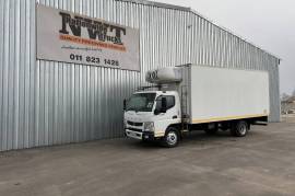 Fuso, Canter FE8-150, 6x4 Drive, Refrigerated Truck, Used, 2015