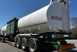 Henred, Tri Axle  with Centre Mount Tipper Bin, Fuel Tanker , Used, 2013