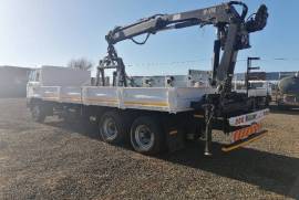 UD, 90 with Crane Brick Grabber , Double Diff, Crane Truck, Used, 2012