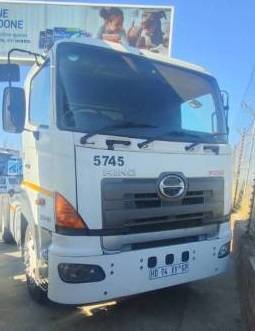 Hino, 700 2841 , 6x4 Drive, Truck Tractor, Used, 2013