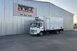 Hino, 300 714 , 4x2 Drive, Refrigerated Truck, Used, 2015