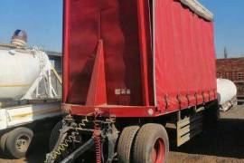 Henred, Fruehauf  Tautliner, Drawbar Trailer, Used, 1981