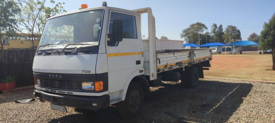 Tata, 713s, 4x2 Drive, Dropside Truck, Used, 2006